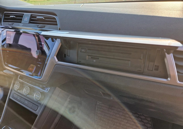 Volkswagen Touran cena 75900 przebieg: 59900, rok produkcji 2019 z Kraków małe 497